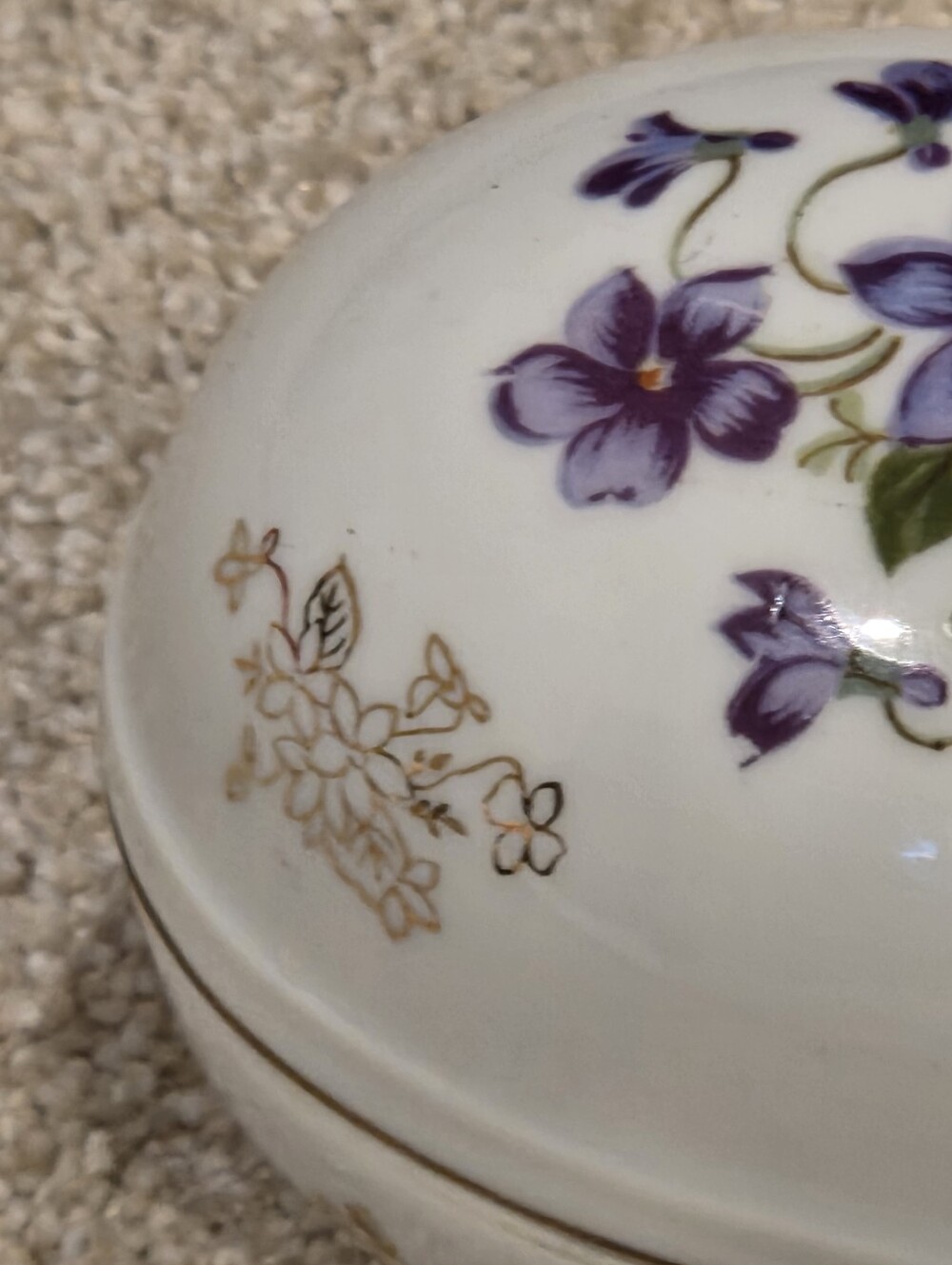 Lefton China Floral Egg Trinket Box with Purple Violets - Picture 3 of 9
